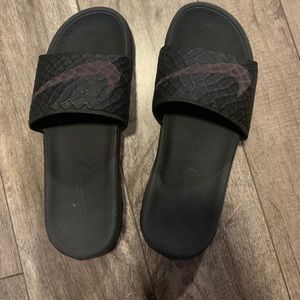 Nike slides